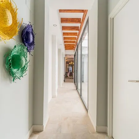 Visitacion Pool House شقة