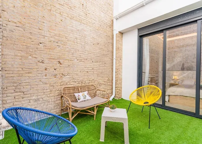 Invalencia - Visitacion Pool House Valencia