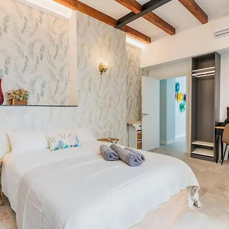 Visitacion Pool House דירה *